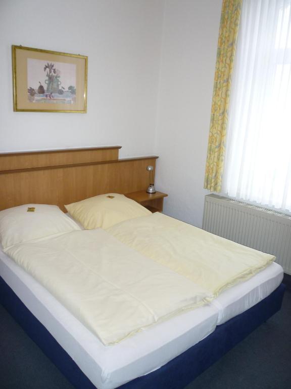 Hotel-Gaststatte Mutter Buermann Hemmingen  Room photo