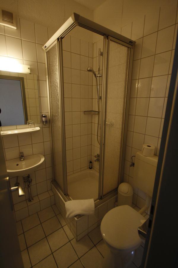 Hotel-Gaststatte Mutter Buermann Hemmingen  Exterior photo